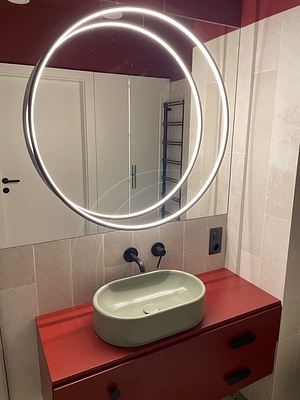 The Lake View - Bathroom