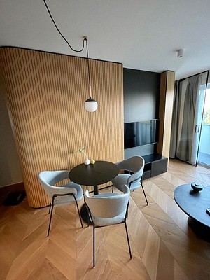 The Lake View - Living Room